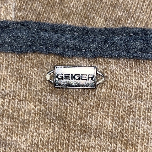 Geiger wool jacket, made in Austria, real fur trim, snap closures, tan & gray - Picture 7 of 13